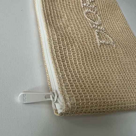 Dior makeup bag - Picture 6 of 9